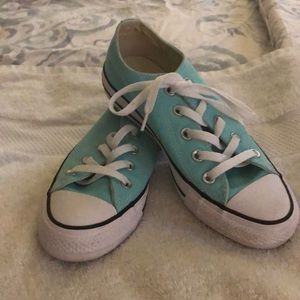 Converse teal women’s sneaker